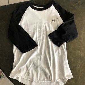 HUF FLORAL BASEBALL TEE SIZE M